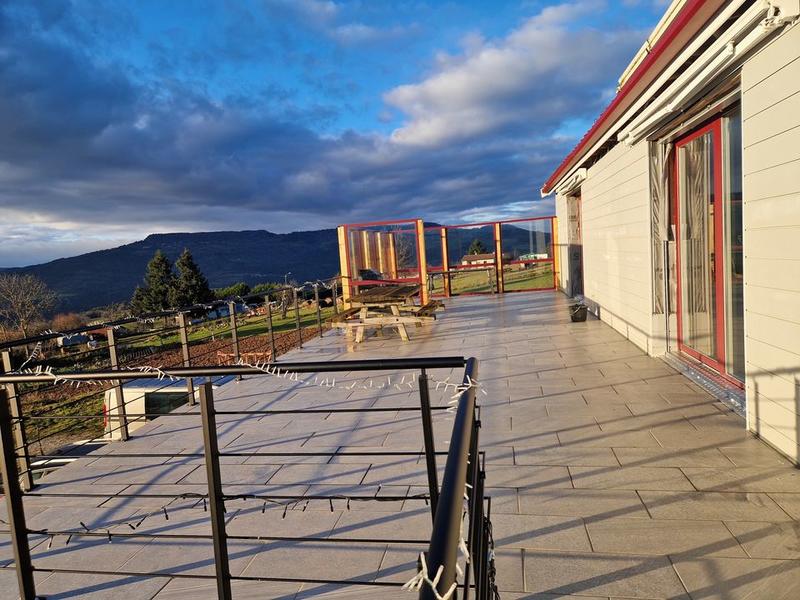 Propriété - 206 m² - 9 pièces