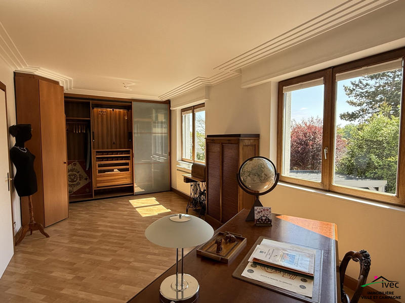 Maison - 226 m² - 8 pièces