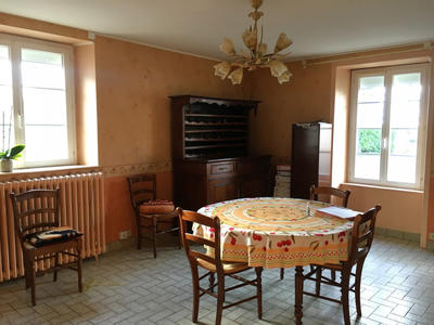 Maison - 150 m² - 8 pièces