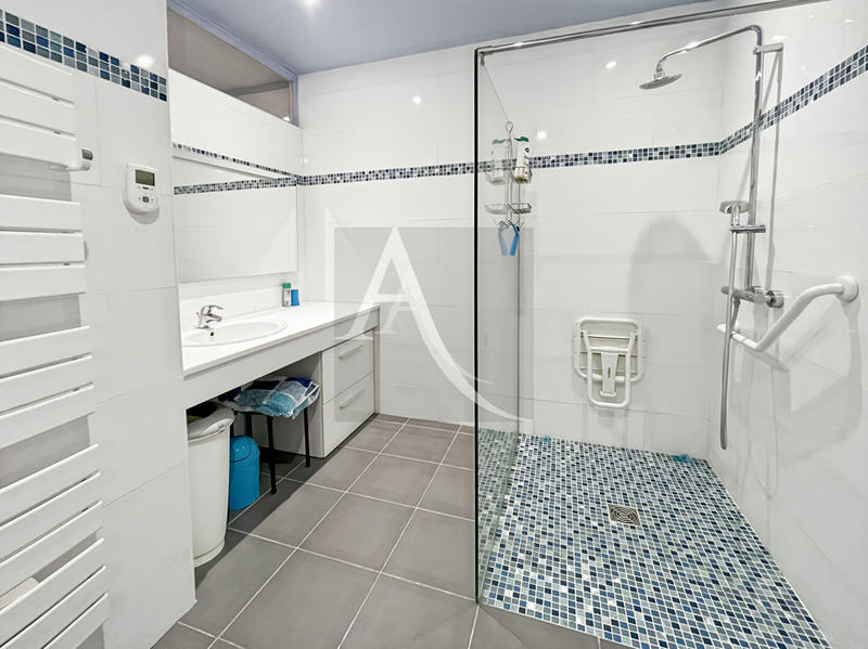 Maison - 143 m² - 6 pièces