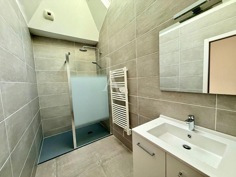 Appartement - 151 m² - 5 pièces