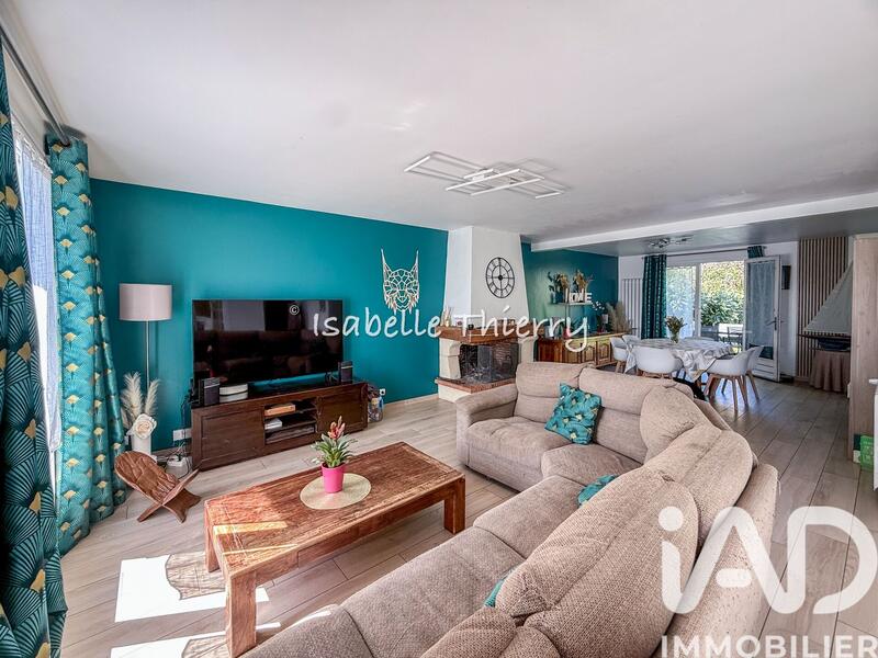 Maison - 185 m² - 8 pièces