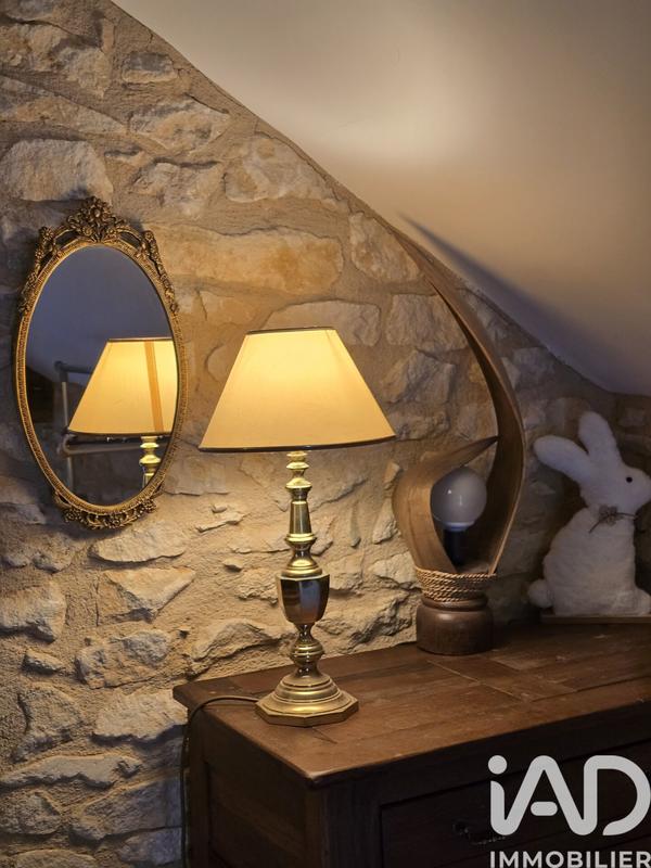 Maison - 220 m² - 9 pièces