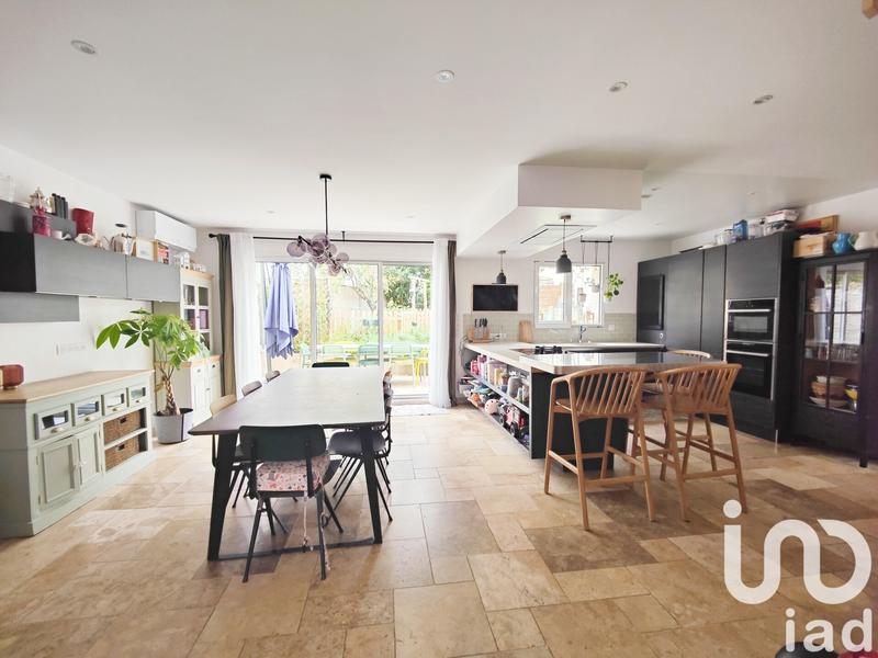 Maison - 180 m² - 6 pièces