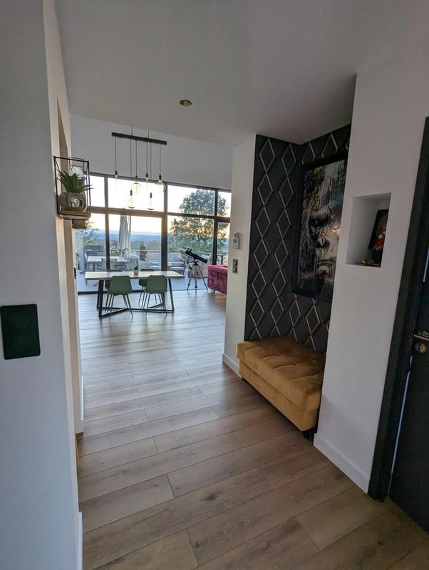 Maison - 260 m² - 6 pièces