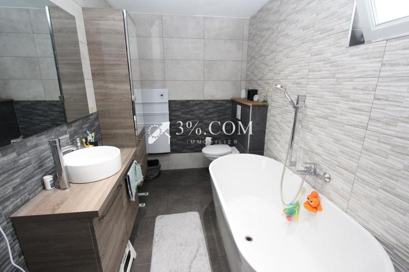 Maison - 93 m² - 5 pièces