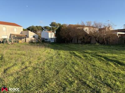 Terrain constructible - 601 m²