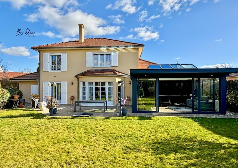 Villa - 190 m² - 7 pièces