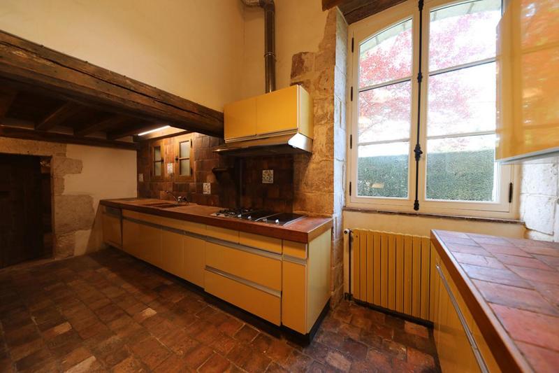 Maison - 494 m² - 15 pièces