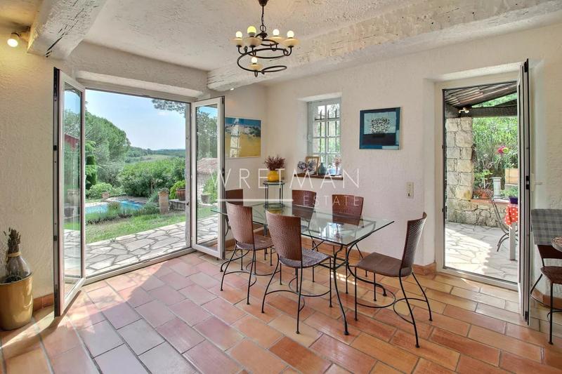 Villa - 177 m² - 6 pièces