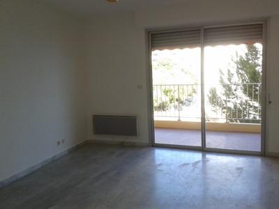 Studio - 40 m² - 1 pièce