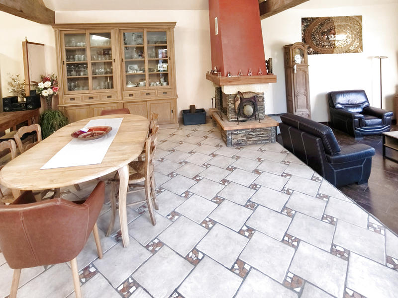 Maison - 181 m² - 7 pièces