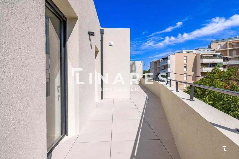 Local d'activités - 208 m² - 1 pièce