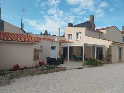 Maison - 147 m² - 7 pièces