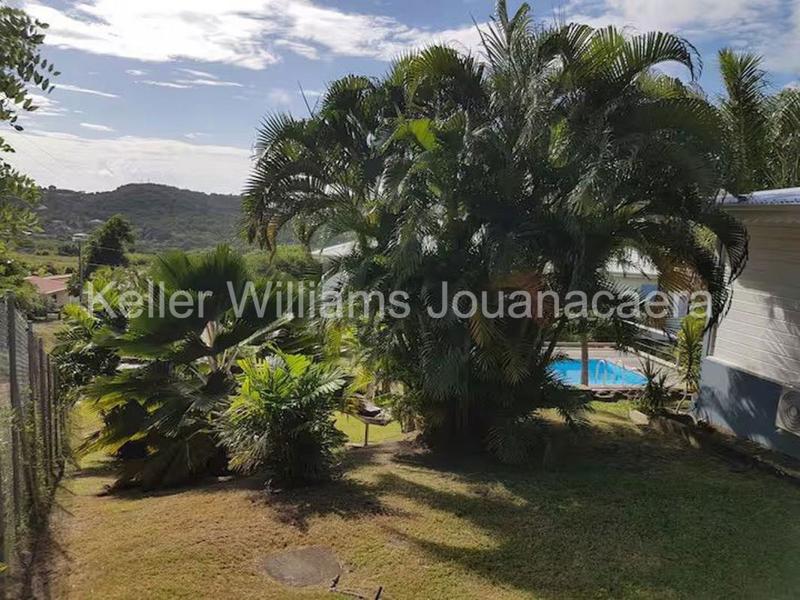 Propriété - 256 m² - 8 pièces