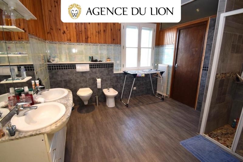 Longère - 215 m² - 10 pièces