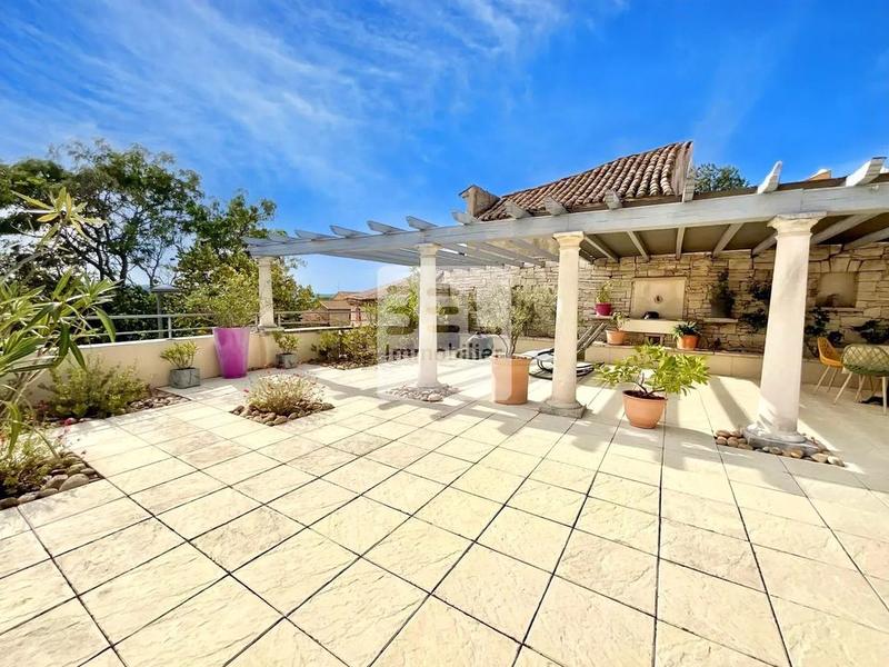 Maison - 105 m² - 4 pièces