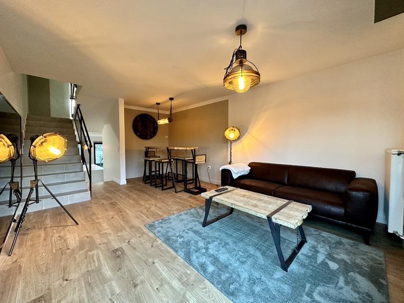 Loft - 90 m² - 5 pièces