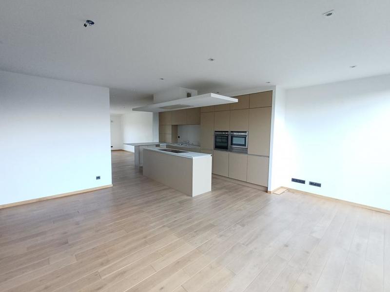 Appartement - 158 m² - 5 pièces