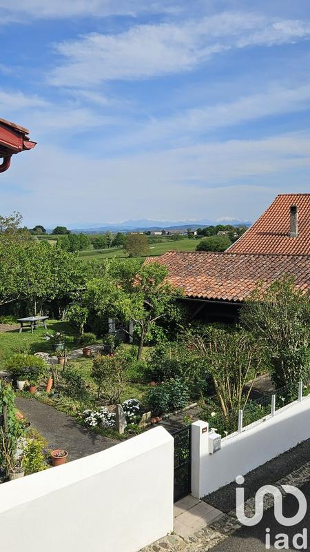 Maison de village - 276 m² - 10 pièces