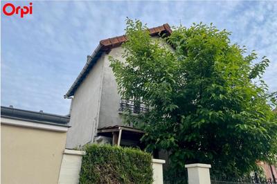 Maison - 74 m² - 5 pièces