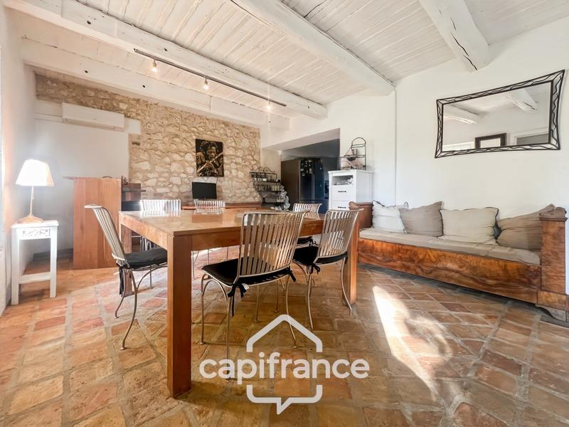 Maison en pierre - 254 m² - 7 pièces