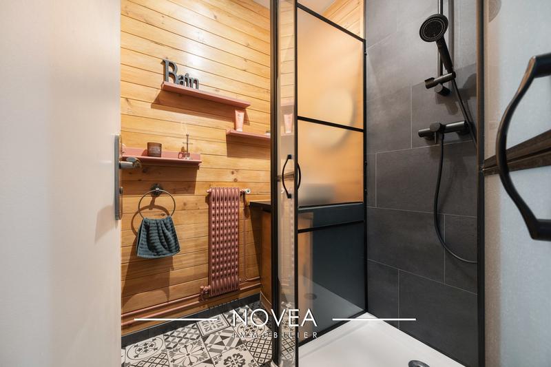 Maison traditionnelle - 120 m² - 5 pièces