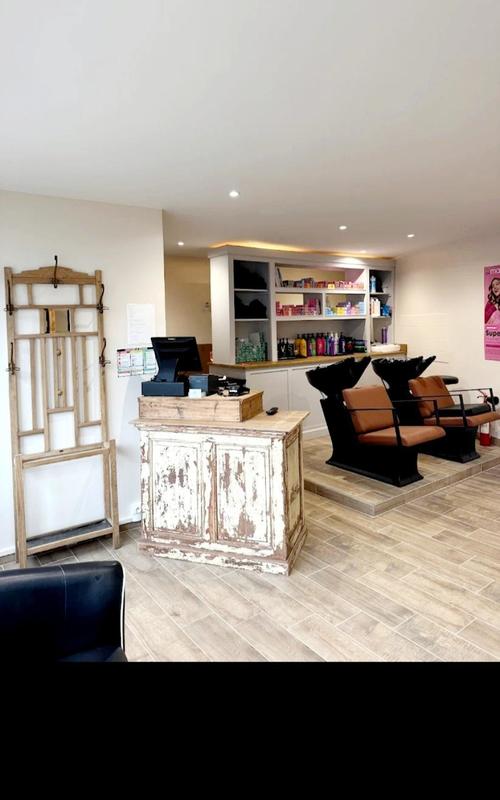 Local commercial - 101 m² - 6 pièces