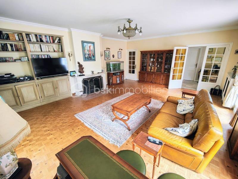 Maison - 175 m² - 7 pièces