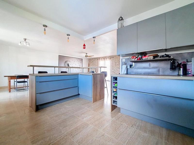 Maison - 236 m² - 6 pièces