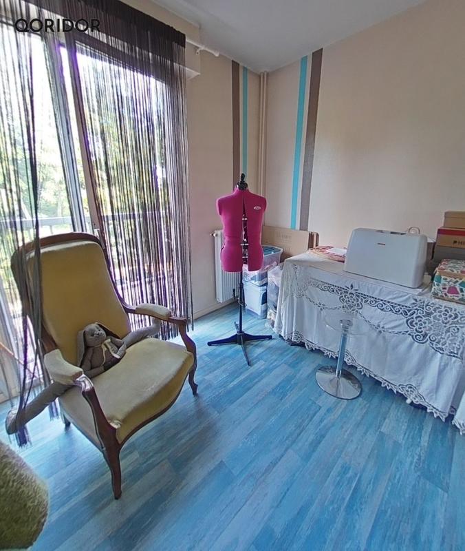 Appartement - 100 m² - 5 pièces