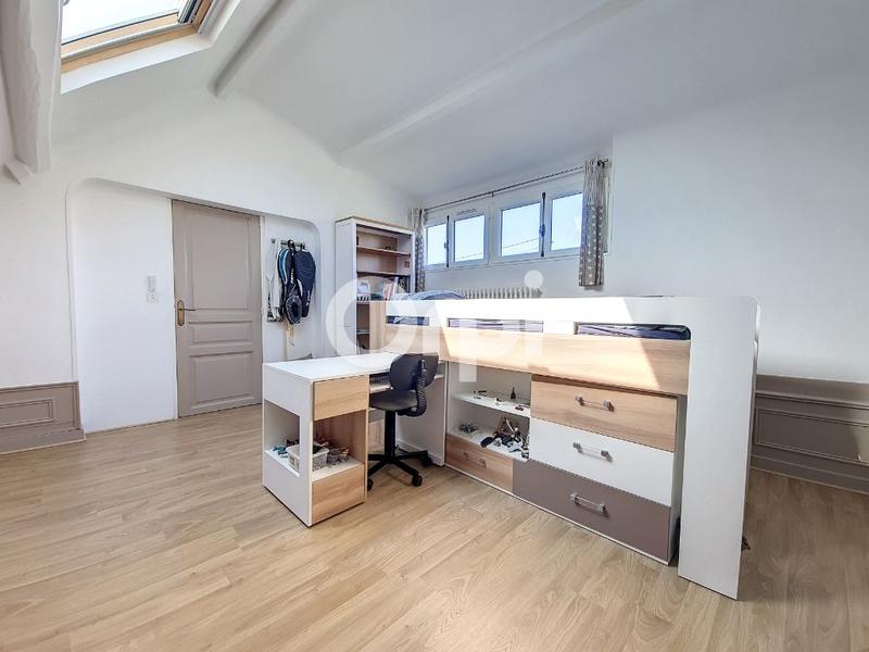 Maison - 140 m² - 5 pièces