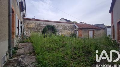 Maison - 225 m² - 10 pièces