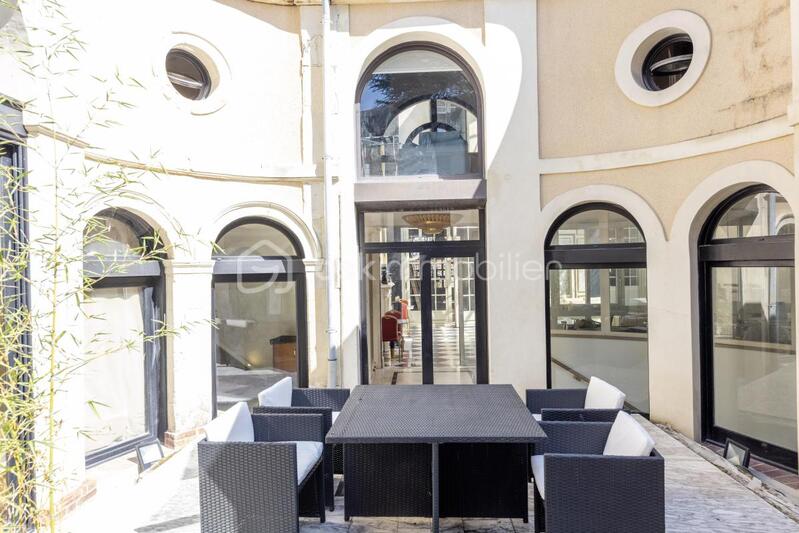 Immeuble - 600 m² - 14 pièces