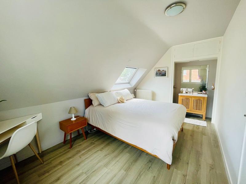 Maison - 196 m² - 8 pièces