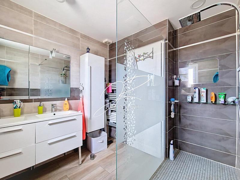 Maison - 138 m² - 6 pièces