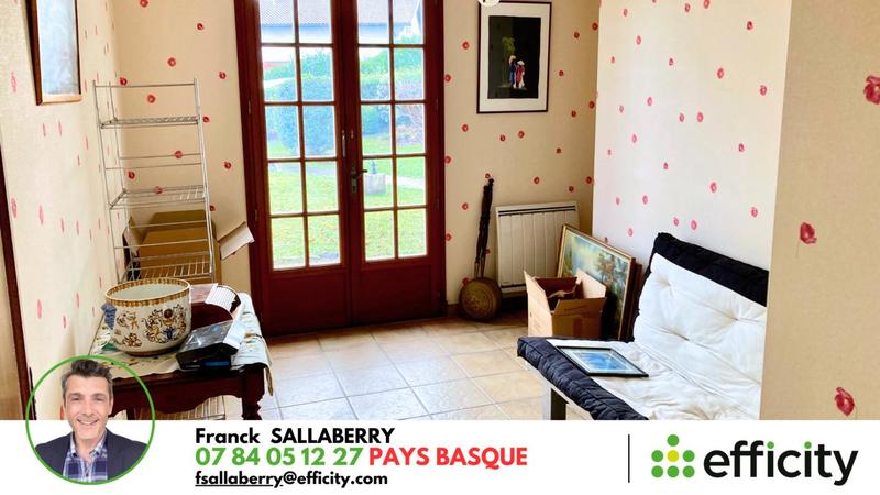 Maison - 203 m² - 8 pièces