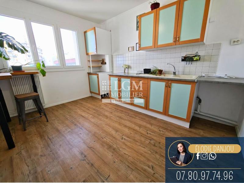 Appartement - 85 m² - 3 pièces