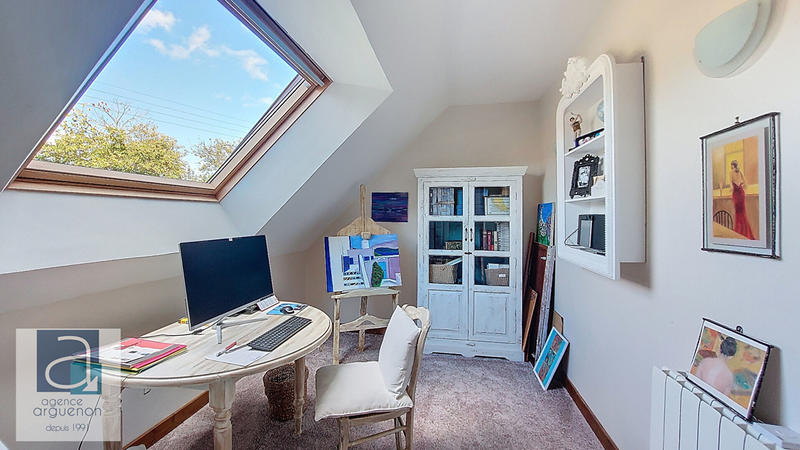 Maison - 220 m² - 5 pièces