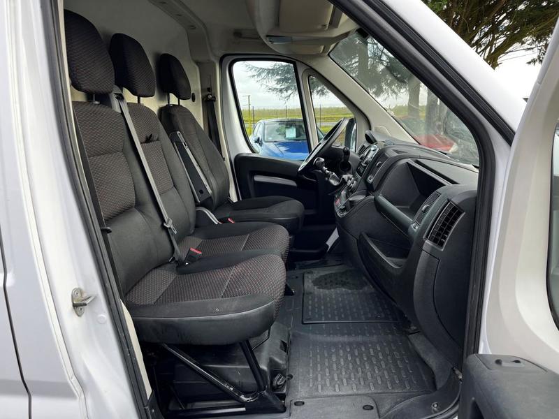 Opel Movano II 2.2 Fourgon 3.5t L2h2 140 Pack Business