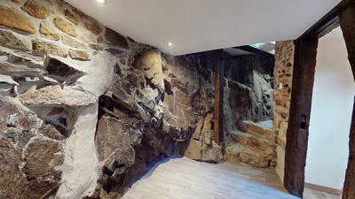 Maison traditionnelle - 258 m² - 7 pièces