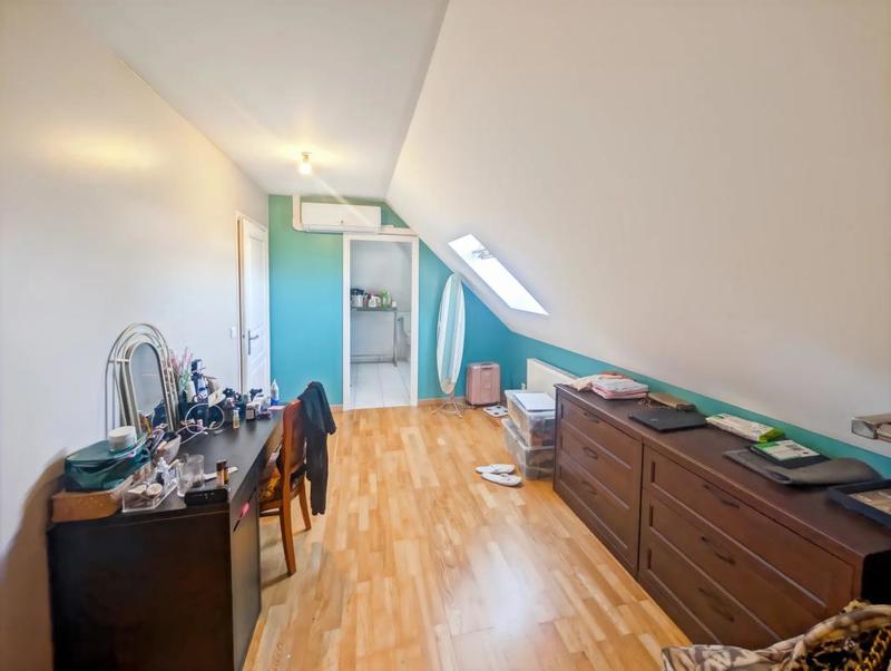 Maison - 180 m² - 8 pièces