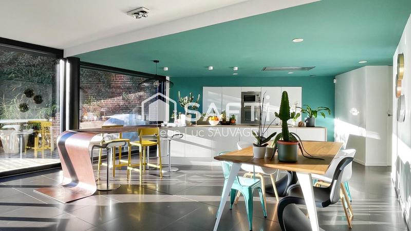 Maison - 210 m² - 5 pièces