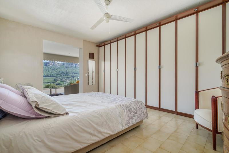 Villa - 205 m² - 5 pièces