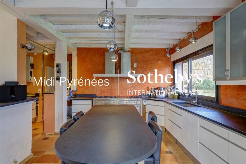 Maison - 186 m² - 7 pièces