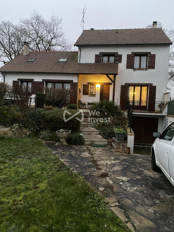 Maison - 175 m² - 9 pièces