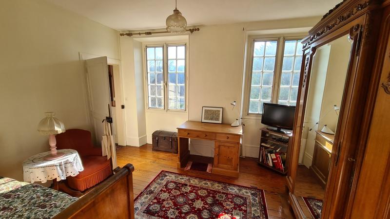 Maison - 203 m² - 8 pièces