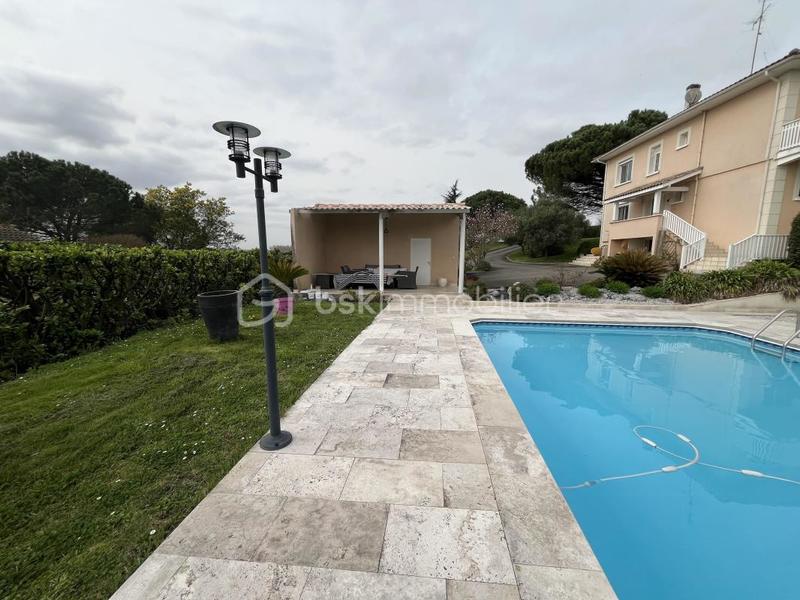 Maison - 158 m² - 6 pièces