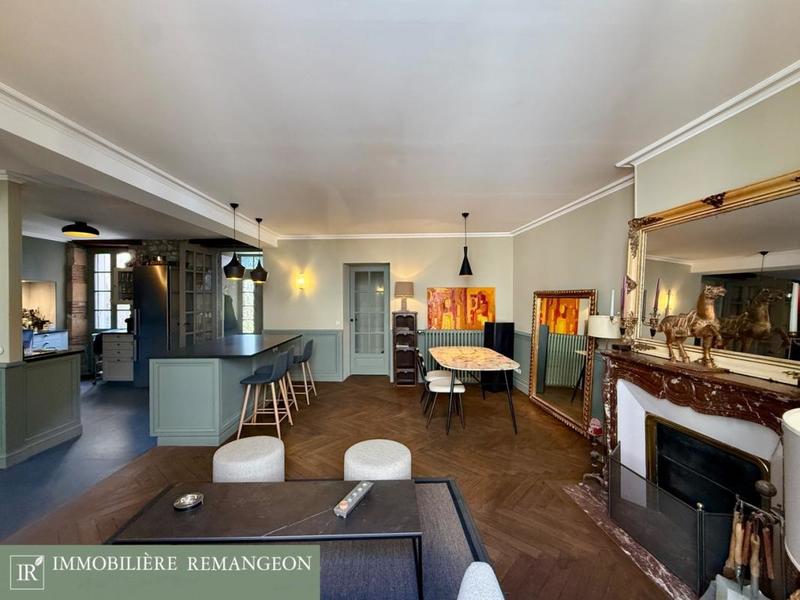 Maison de ville - 206 m² - 7 pièces