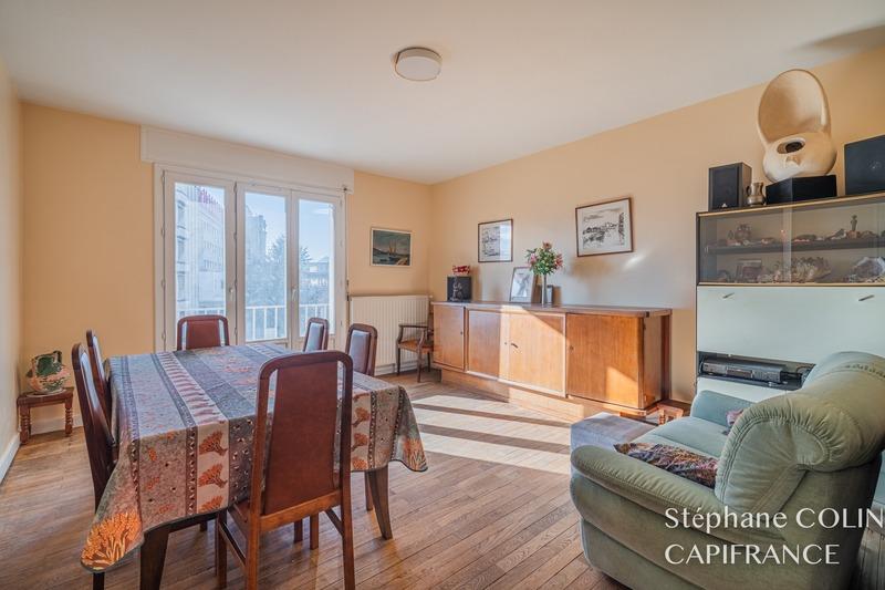 Appartement - 90 m² - 4 pièces